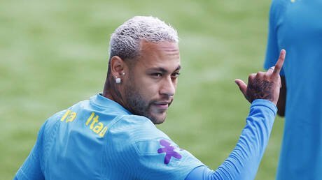 Surprise.. Neymar offered to Barcelona

